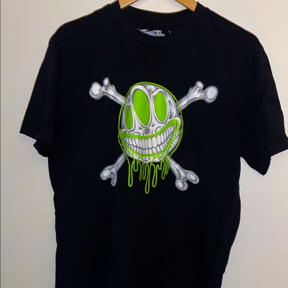Black T-Shirt Taste the Color size Large, NWOT